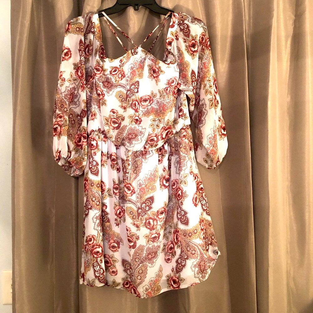 Wayf 🔸 Low-shoulder 🔸 Halter dress 🔸 Size L